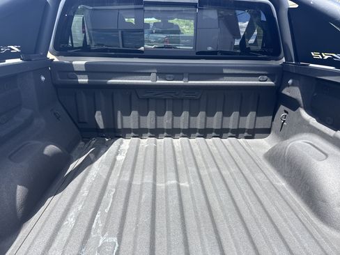 Used 2022 Chevrolet Colorado ZR2 w/ ZR2 Dusk Special Edition AWD/4WD image 5
