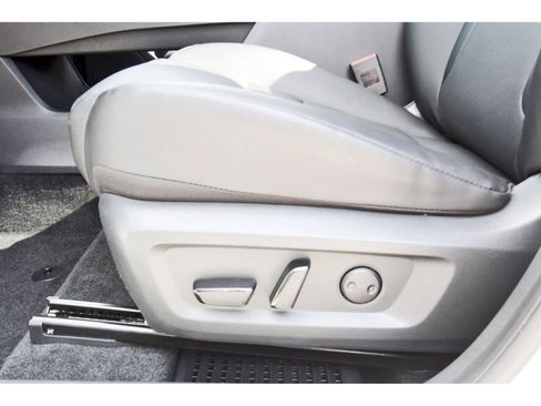 Used 2023 Nissan Rogue SV w/ SV Premium B Package image 28