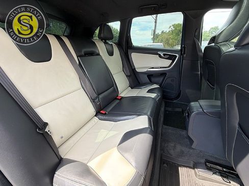 Used 2015 Volvo XC60 T6 AWD/4WD image 19