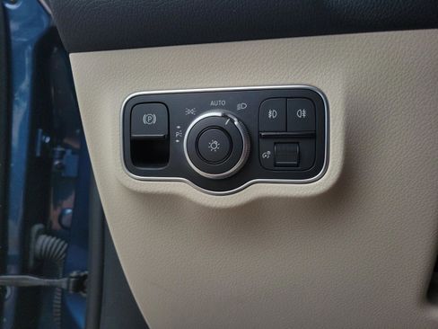 Certified 2023 Mercedes-Benz GLB 250 image 20