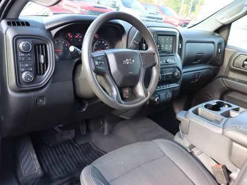 Used 2019 Chevrolet Silverado 1500 Custom Trail Boss w/ Custom Convenience Package AWD/4WD image 4
