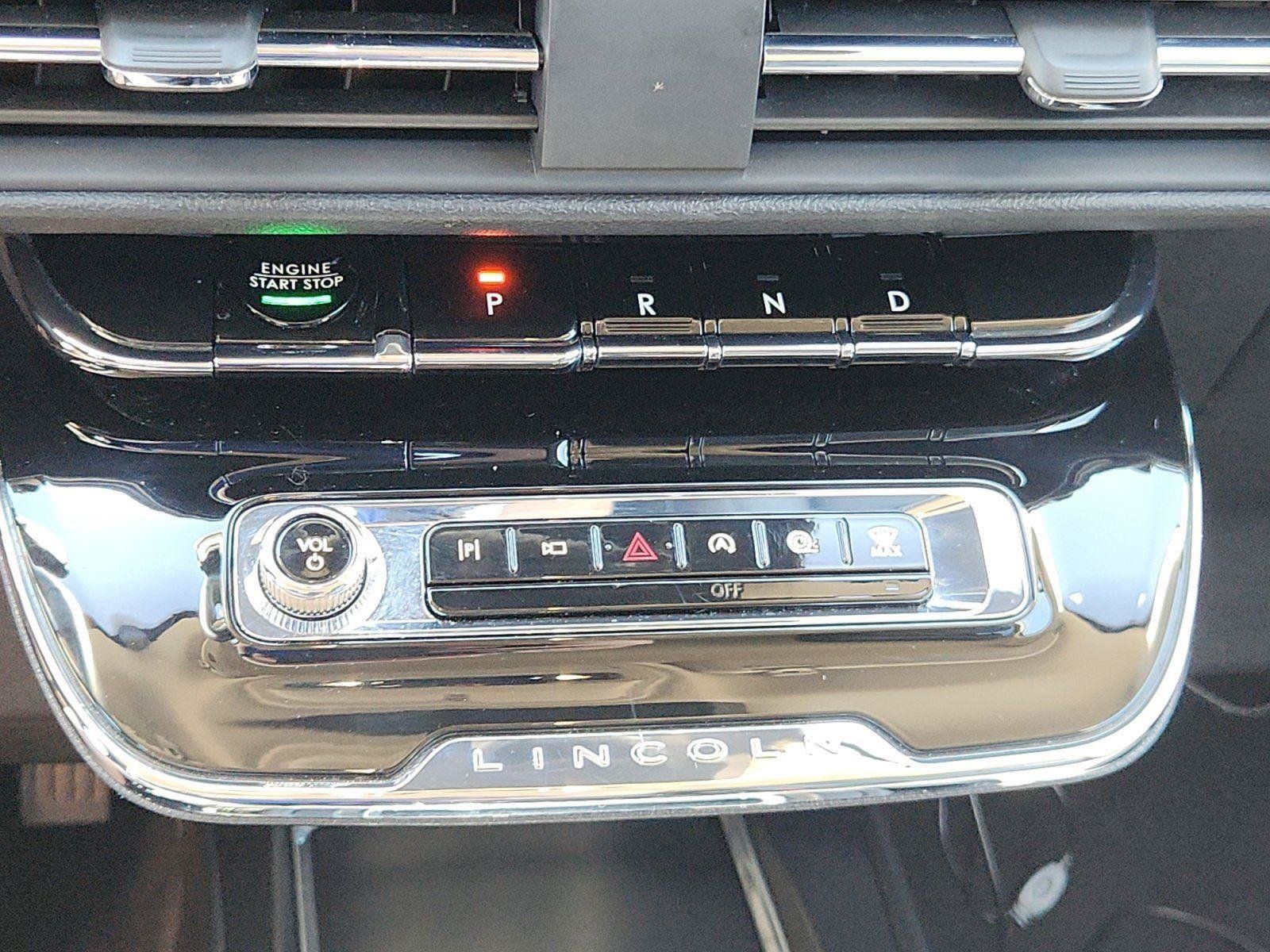 Used 2023 Lincoln Corsair AWD w/ Equipment Group 101A image 25