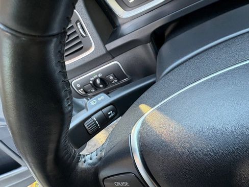 Used 2018 Volvo S60 T5 Dynamic image 37