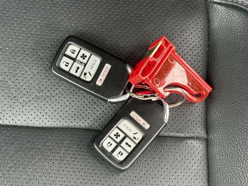 Used 2018 Honda Clarity Touring image 45