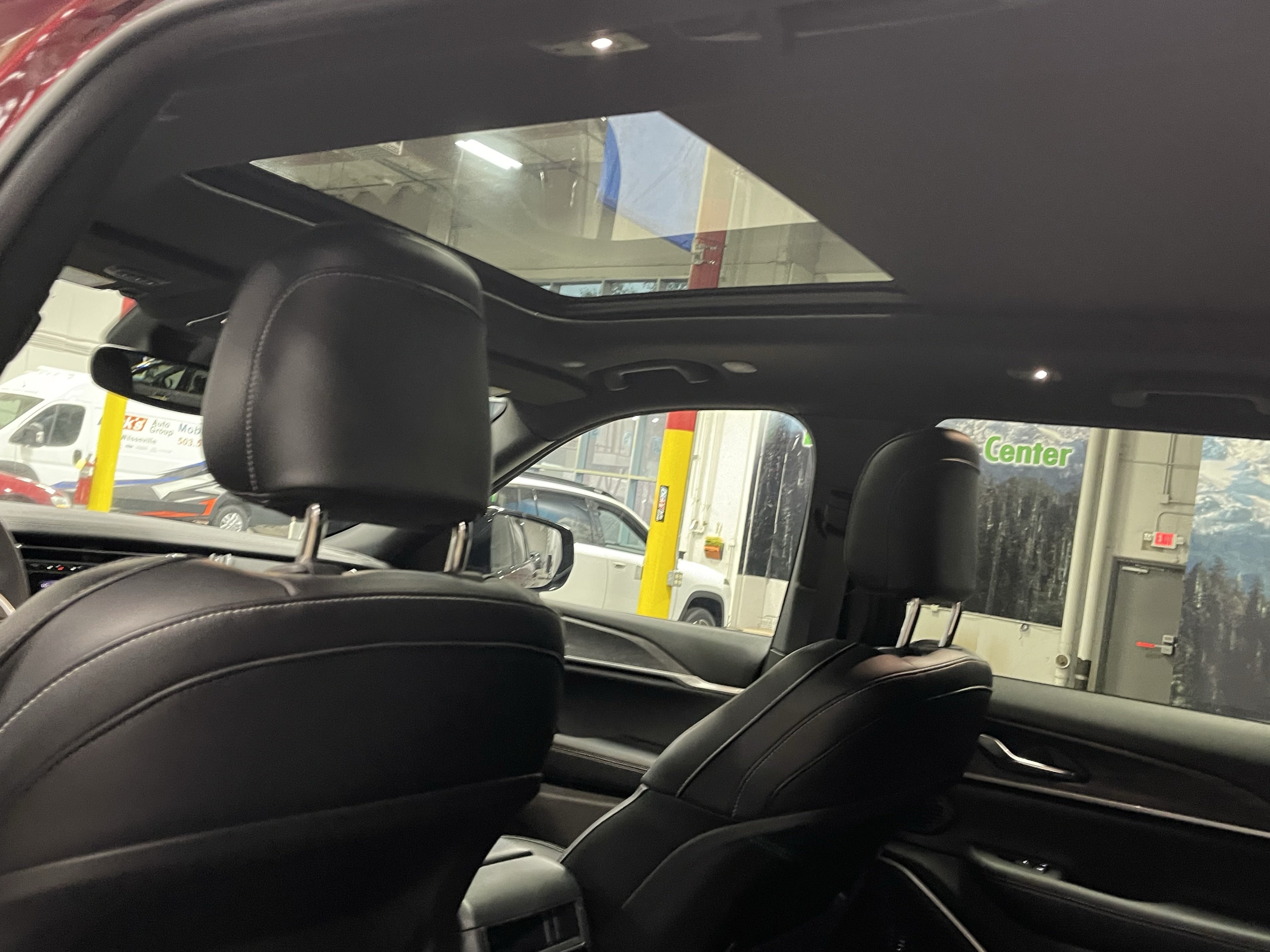 Certified 2024 Jeep Grand Cherokee Limited w/ Black Appearance Package AWD/4WD image 16