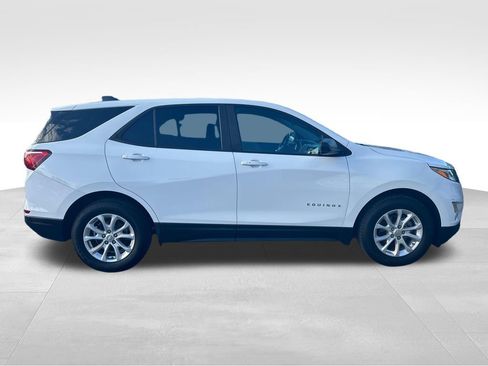 Used 2020 Chevrolet Equinox LS w/ LS Convenience Package FWD image 8