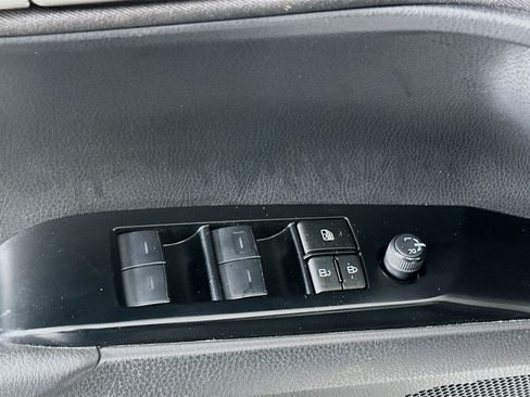 Used 2025 Toyota Camry LE image 15