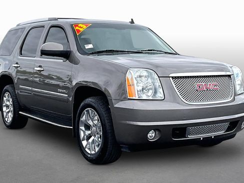Used 2013 GMC Yukon Denali AWD/4WD image 10