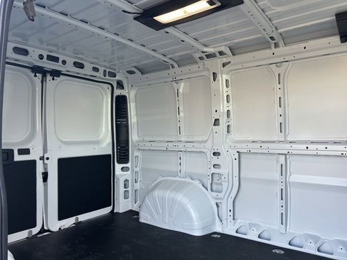 New 2026 RAM ProMaster 1500 w/ Convenience Group image 9