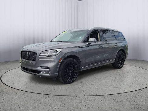 Used 2021 Lincoln Aviator Reserve w/ Equipment Group 210A AWD/4WD image 8