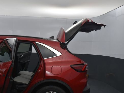 New 2025 Ford Escape SE w/ PHEV Premium Package image 30