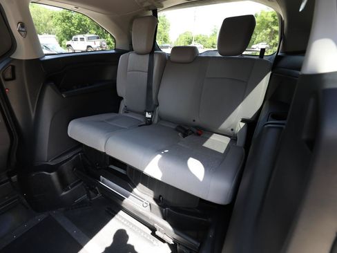 Used 2019 Honda Odyssey EX image 12