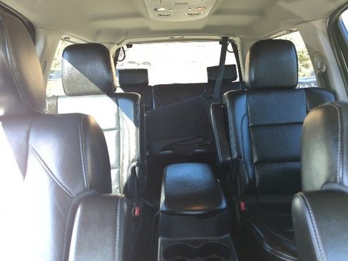 Used 2014 Nissan Armada Platinum w/ 2nd Row Captain Seat Package image 21
