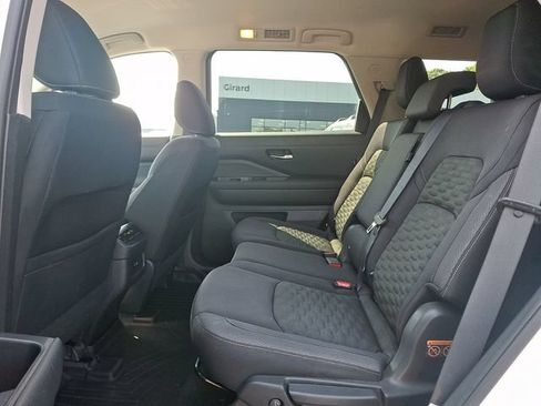 Used 2022 Nissan Pathfinder SV AWD/4WD image 12