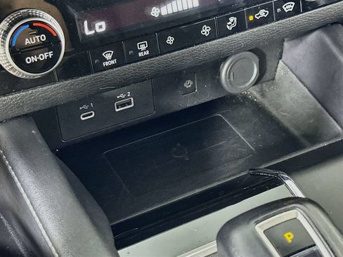 Used 2024 Mitsubishi Outlander SE Black Edition AWD/4WD image 32
