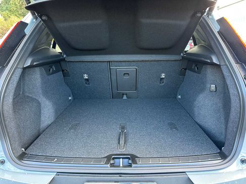 New 2026 Volvo XC40 B5 Ultra w/ Climate Package image 14