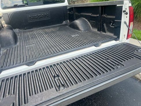 Used 2011 Nissan Frontier SV RWD image 22
