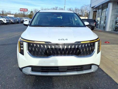 New 2026 Kia Carnival image 3