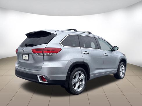 Used 2019 Toyota Highlander Limited AWD/4WD image 7