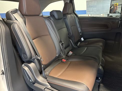New 2026 Honda Odyssey Elite image 26