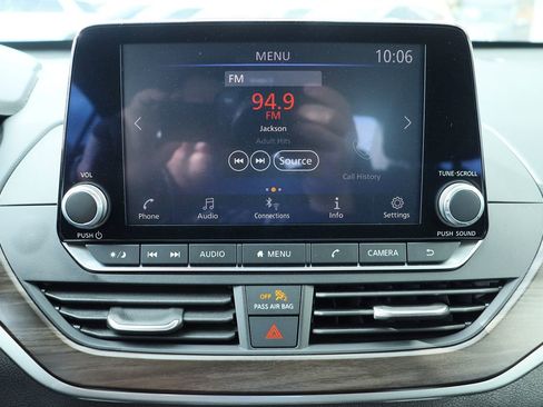 Used 2024 Nissan Altima 2.5 SV image 46