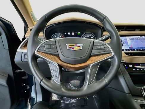 Used 2024 Cadillac XT5 Premium Luxury w/ Platinum Package AWD/4WD image 11