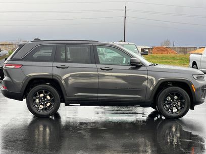 New 2026 Jeep Grand Cherokee Altitude