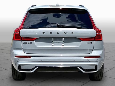 Used 2025 Volvo XC60 B5 Plus AWD/4WD image 5