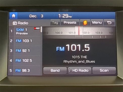 Used 2017 Hyundai Santa Fe Limited image 21