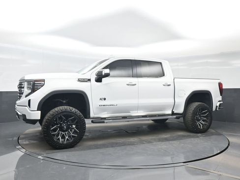 Used 2022 GMC Sierra 1500 Denali AWD/4WD image 2