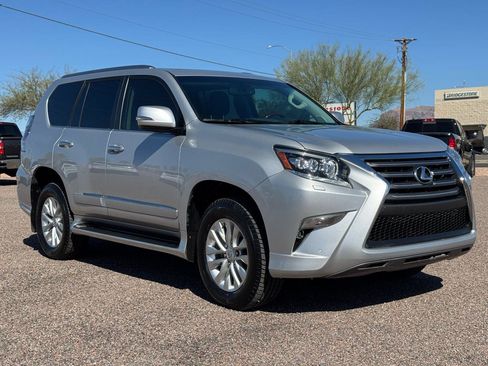 Used 2016 Lexus GX 460 w/ Premium Package image 21