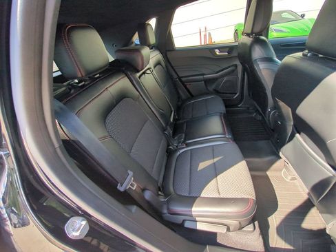Used 2023 Ford Escape ST-Line w/ Tech Pack #1 FWD image 33