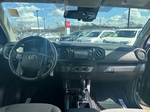 Used 2019 Toyota Tacoma SR image 23