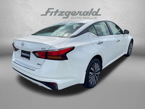 Used 2023 Nissan Altima 2.5 SV AWD/4WD image 7