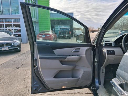 Used 2011 Honda Odyssey EX image 12