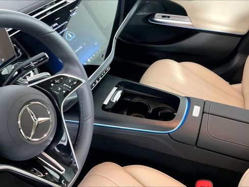 New 2026 Mercedes-Benz E 350 4MATIC Sedan image 8