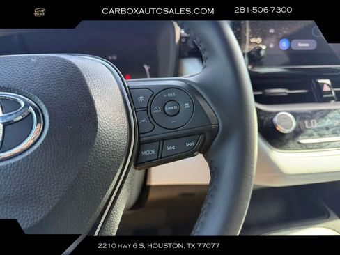 Used 2026 Toyota Corolla SE FWD image 12