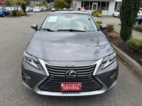 Used 2017 Lexus ES 350 w/ Luxury Package FWD image 5