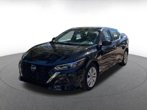 Used 2025 Nissan Sentra S image 3