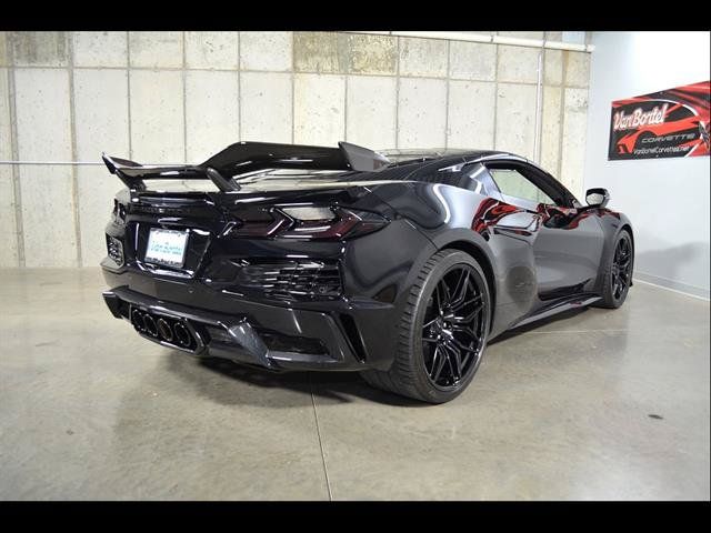 Used 2024 Chevrolet Corvette Z06 RWD image 7