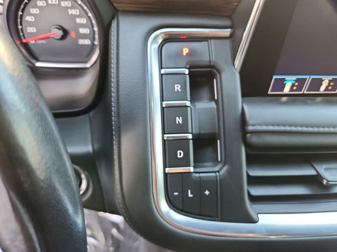 Used 2021 Chevrolet Tahoe LT w/ Luxury Package AWD/4WD image 28