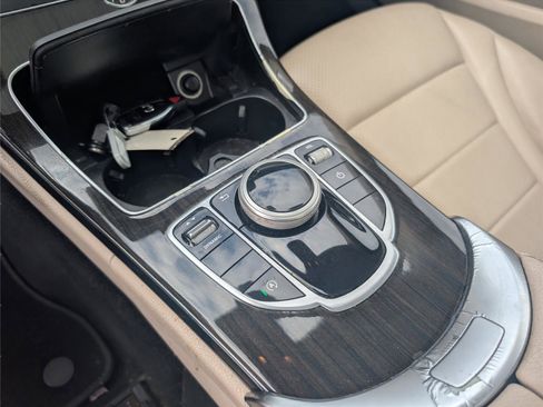 Used 2017 Mercedes-Benz C 300 4MATIC Sedan image 17