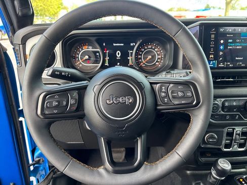 Used 2024 Jeep Wrangler Unlimited Sport AWD/4WD image 16
