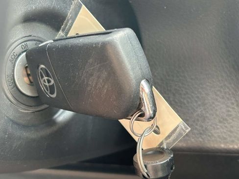 Used 2023 Toyota Camry SE FWD image 29