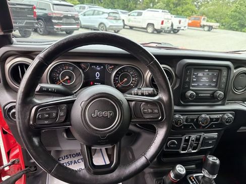 Used 2018 Jeep Wrangler Unlimited Sport S AWD/4WD image 11