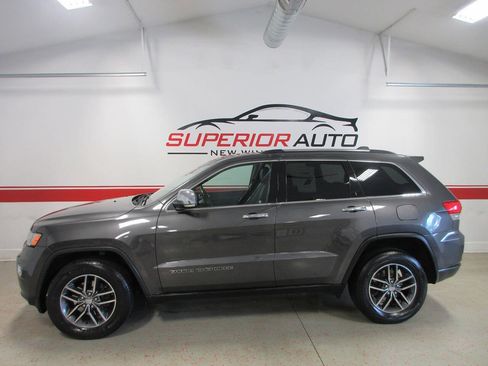 Used 2018 Jeep Grand Cherokee Limited AWD/4WD image 3