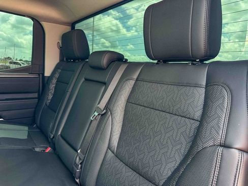 Used 2024 Toyota Tundra Limited AWD/4WD image 19