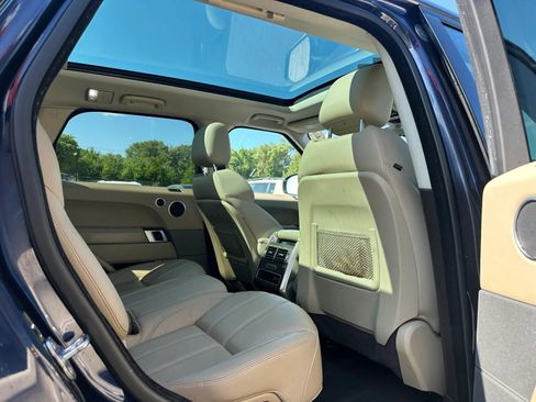 Used 2017 Land Rover Range Rover Sport SE AWD/4WD image 13