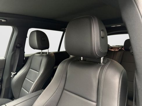 Used 2022 Mercedes-Benz GLS 450 4MATIC image 11