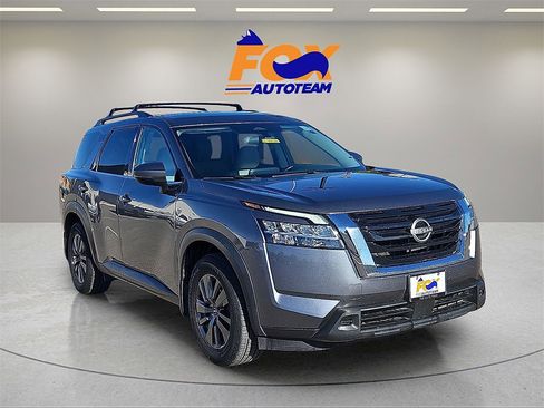Used 2022 Nissan Pathfinder SV image 7